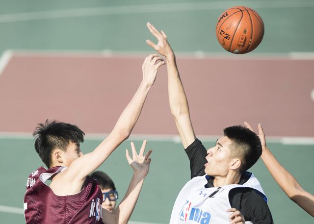 与此同时，这也是洛杉矶在疫情暴发后所拍摄的第一批影片之一